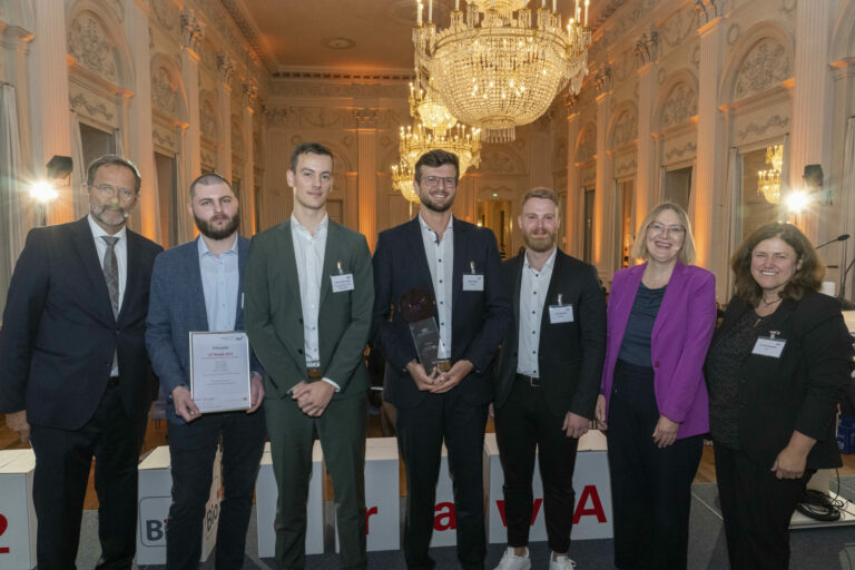 m4-Award for four FAU materials scientists